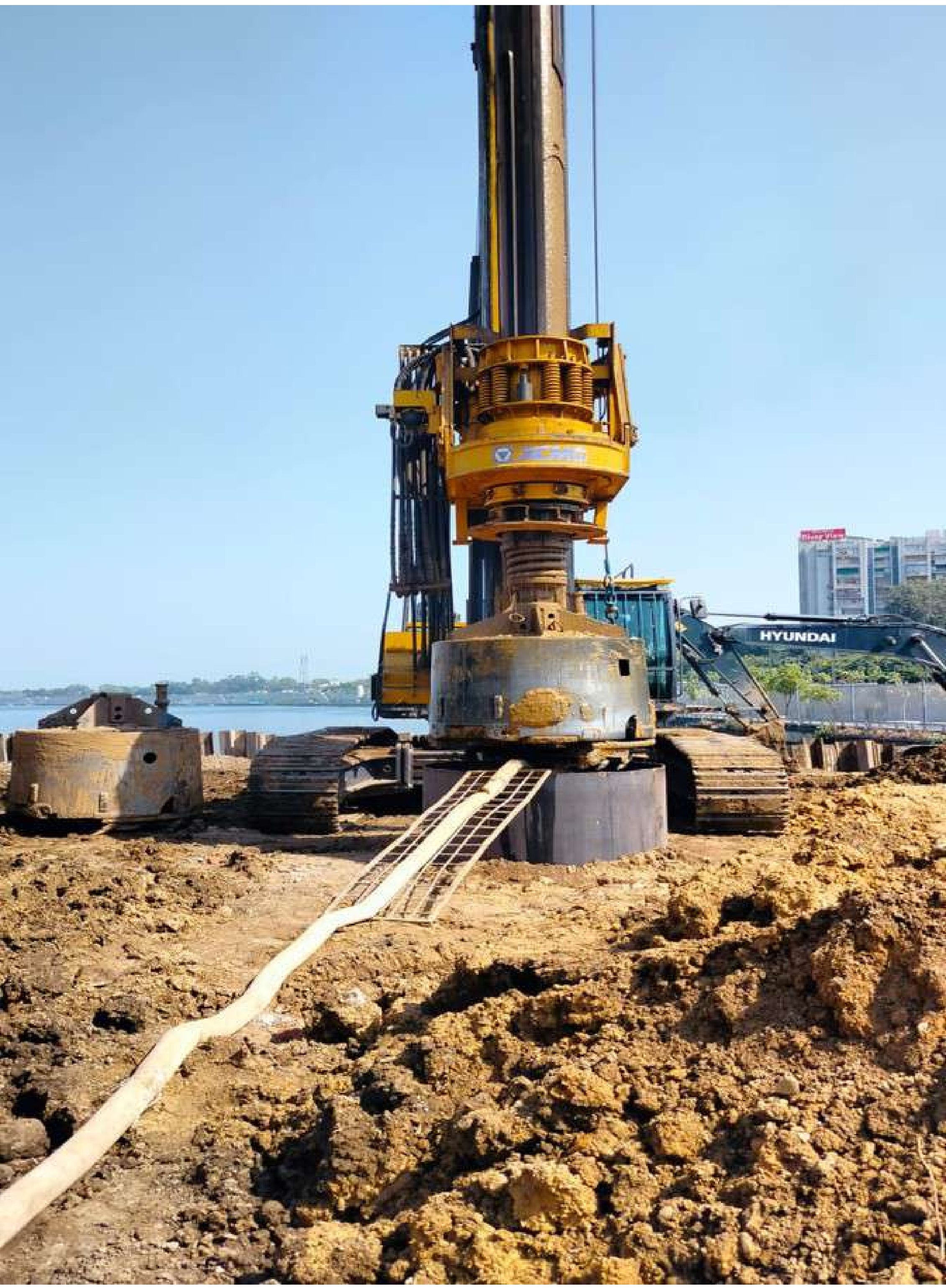 River piling rig